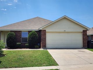 5525 Parkview Hills Lane, Fort Worth, TX 76179