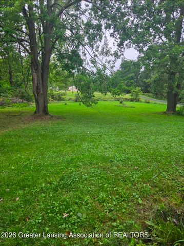 1075 N Michigan Road, Eaton Rapids, MI 48827