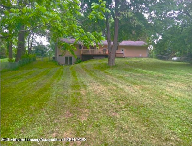 1075 N Michigan Road, Eaton Rapids, MI 48827