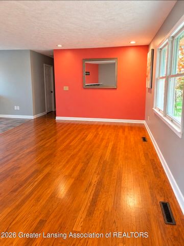 1075 N Michigan Road, Eaton Rapids, MI 48827