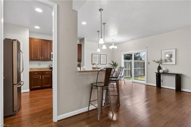 849 Brightleaf PL, Chesapeake, VA 23320