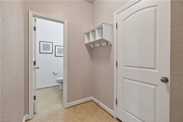 849 Brightleaf PL, Chesapeake, VA 23320