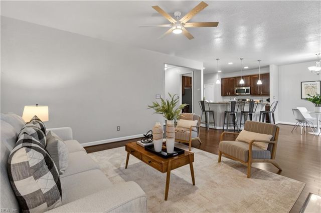 849 Brightleaf PL, Chesapeake, VA 23320