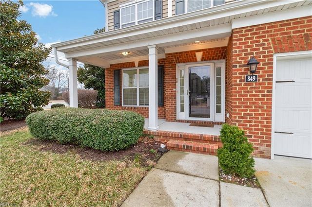 849 Brightleaf PL, Chesapeake, VA 23320