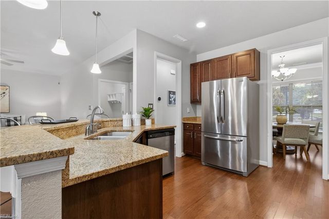 849 Brightleaf PL, Chesapeake, VA 23320