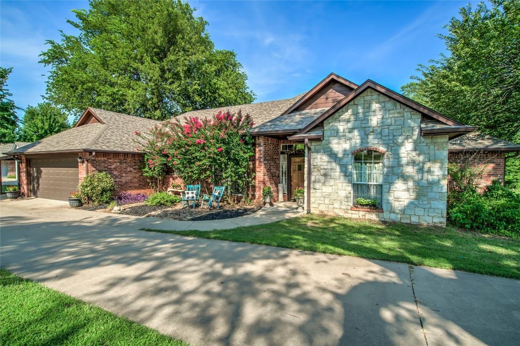 12254 Red Bud Valley, Guthrie, OK 73044