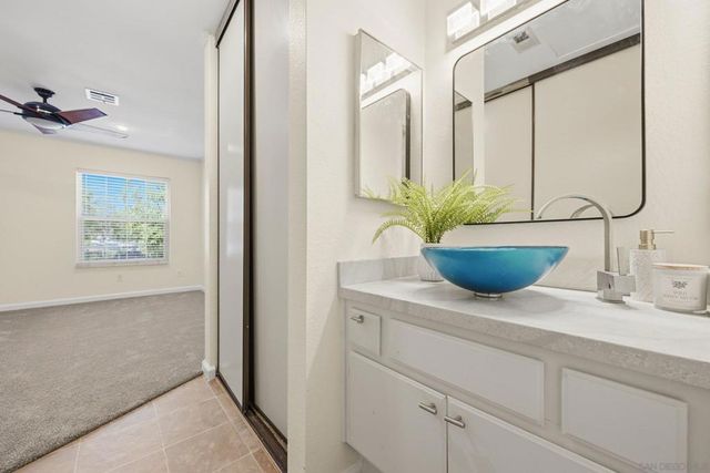 10367 Azuaga 162, San Diego, CA 92129