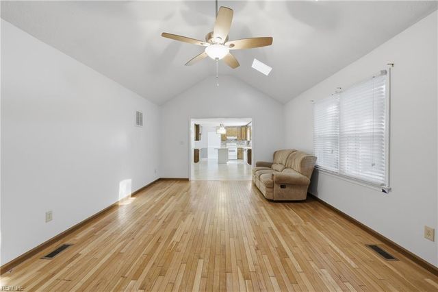 4 Faye DR, Smithfield, VA 23430