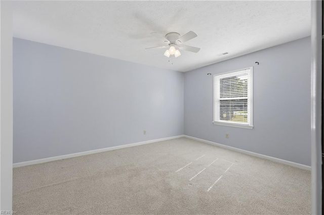 4 Faye DR, Smithfield, VA 23430