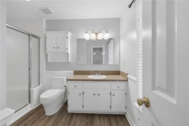 4 Faye DR, Smithfield, VA 23430