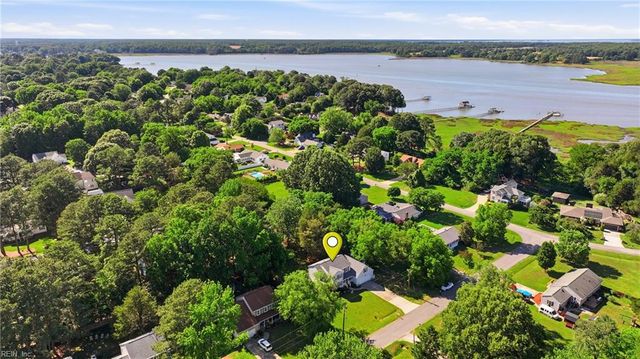 4 Faye DR, Smithfield, VA 23430