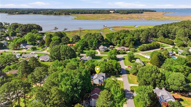 4 Faye DR, Smithfield, VA 23430