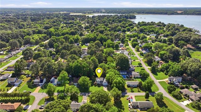4 Faye DR, Smithfield, VA 23430