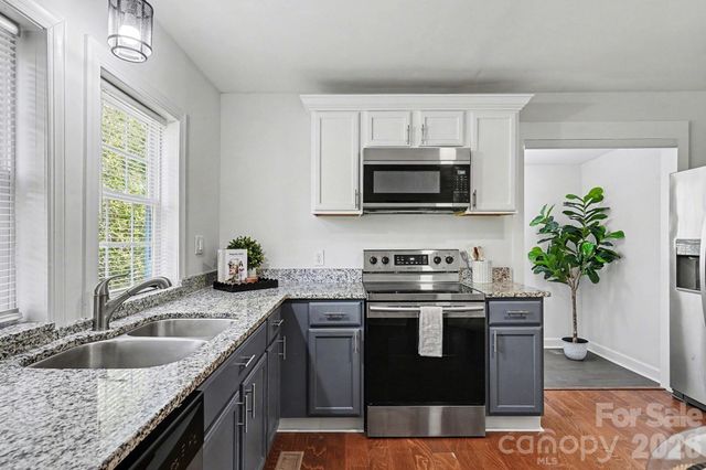 28 2nd Street, Cramerton, NC 28032