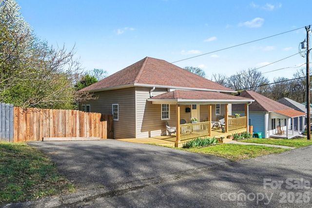 28 2nd Street, Cramerton, NC 28032