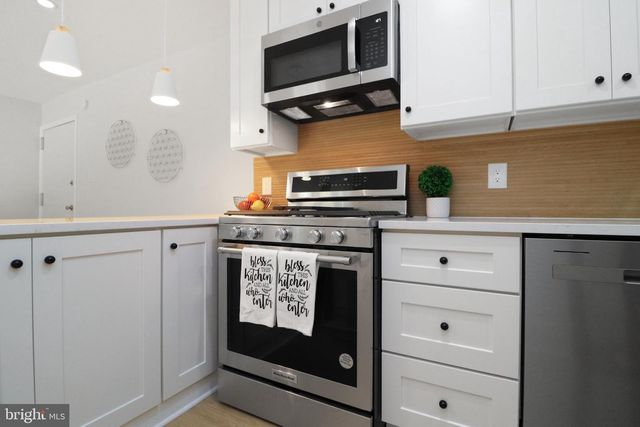 7971 AUDUBON AVE #202, Alexandria, VA 22306