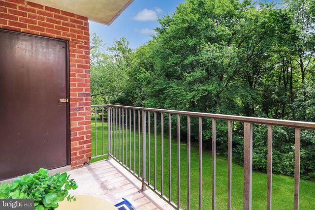7971 AUDUBON AVE #202, Alexandria, VA 22306