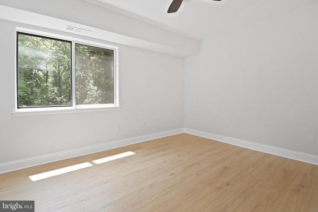 7971 AUDUBON AVE #202, Alexandria, VA 22306