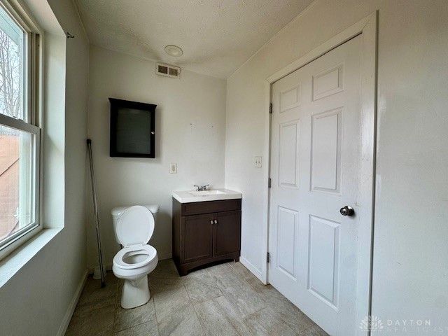 345 E Central Avenue, West Carrollton, OH 45449