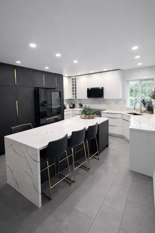 55 WILLOW Road, Wheeling, IL 60090