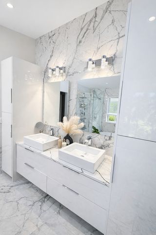 55 WILLOW Road, Wheeling, IL 60090