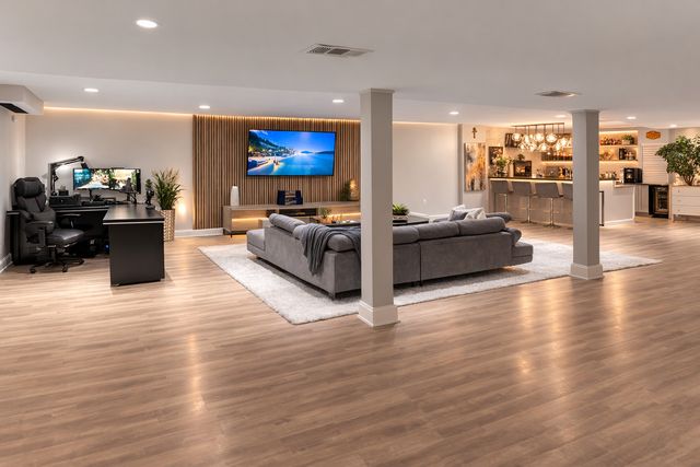 55 WILLOW Road, Wheeling, IL 60090