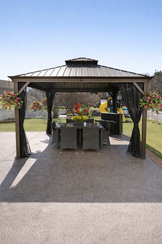 55 WILLOW Road, Wheeling, IL 60090