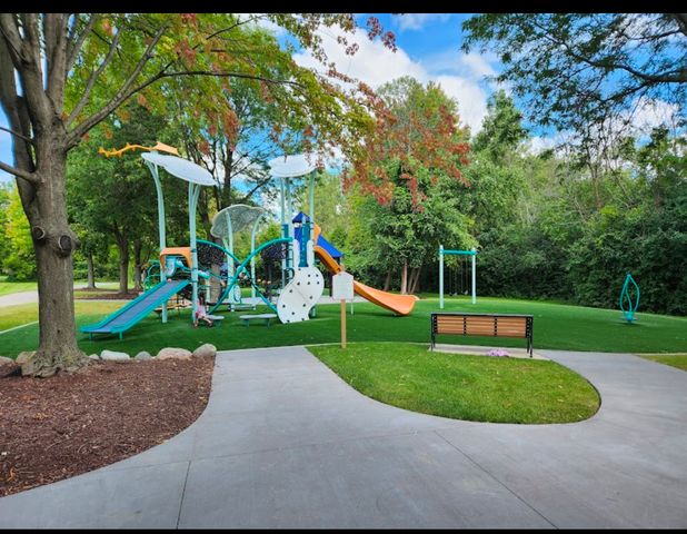 55 WILLOW Road, Wheeling, IL 60090