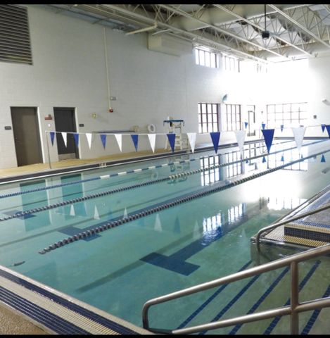 55 WILLOW Road, Wheeling, IL 60090