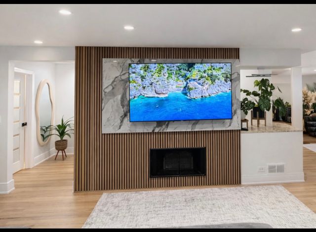 55 WILLOW Road, Wheeling, IL 60090