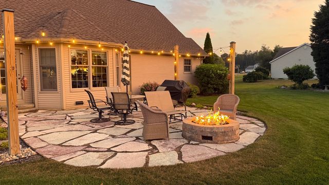 5965 Pollys Path, Berrien Springs, MI 49103