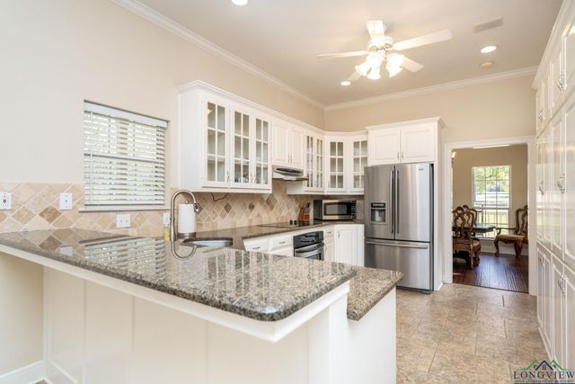 1845 E George Richey, Longview, TX 75604