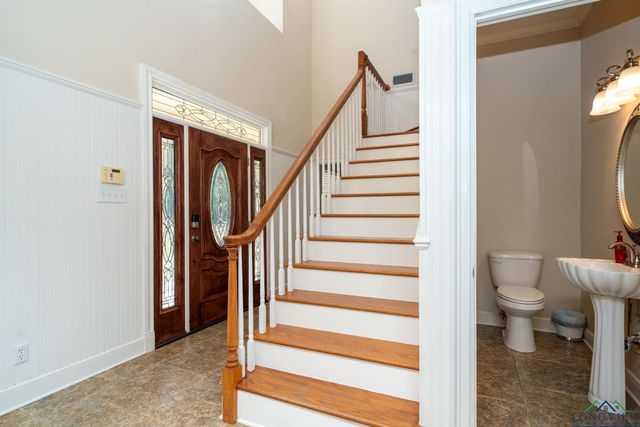 1845 E George Richey, Longview, TX 75604