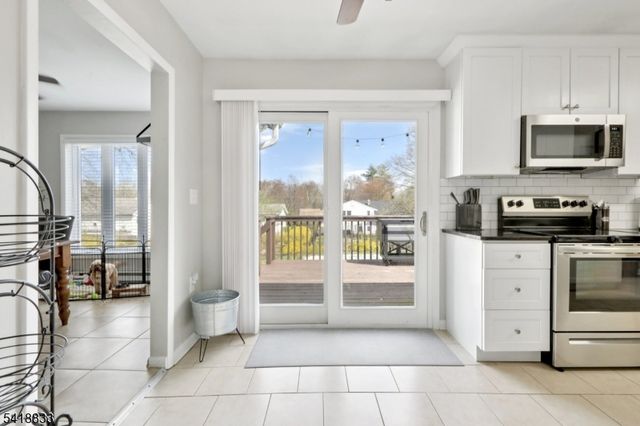 24 Yacht Club Dr, Jefferson Twp., NJ 07849