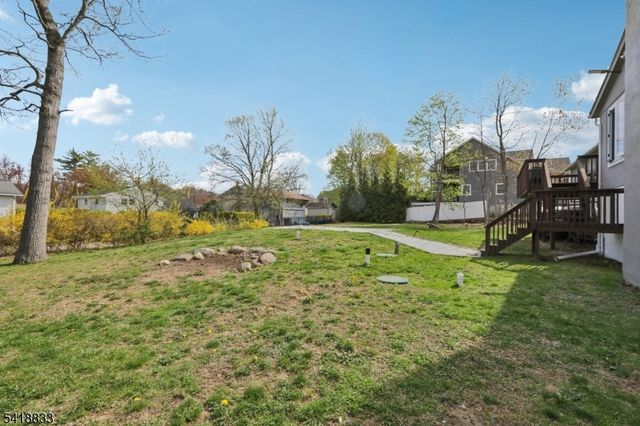 24 Yacht Club Dr, Jefferson Twp., NJ 07849