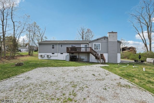 24 Yacht Club Dr, Jefferson Twp., NJ 07849