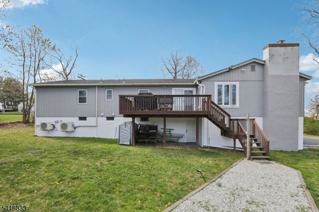 24 Yacht Club Dr, Jefferson Twp., NJ 07849