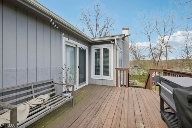 24 Yacht Club Dr, Jefferson Twp., NJ 07849