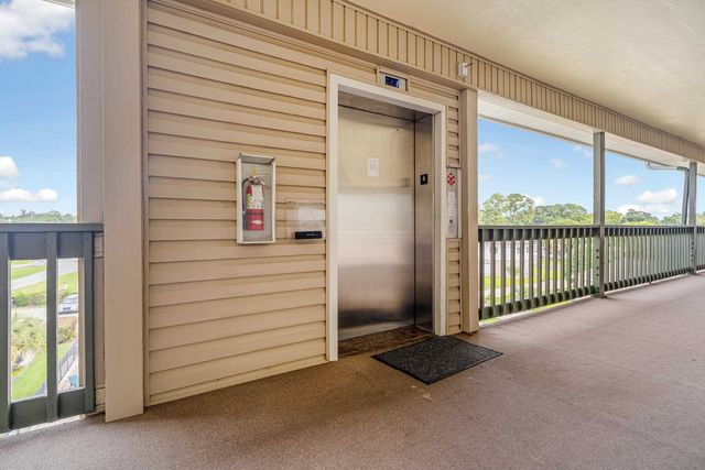 4445 Kingsport Rd Unit 401, Little River, SC 29566