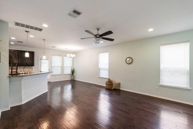 404 Buttercup Creek BLVD 19, Cedar Park, TX 78613