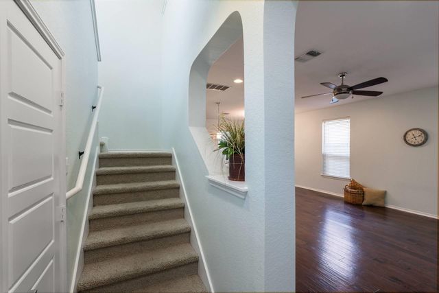 404 Buttercup Creek BLVD 19, Cedar Park, TX 78613