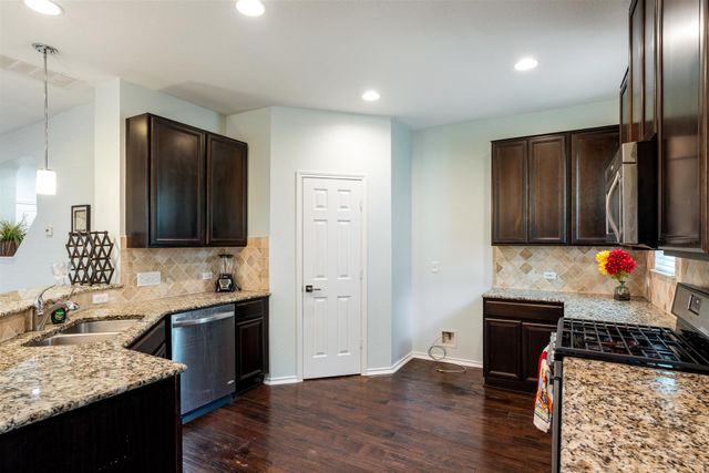 404 Buttercup Creek BLVD 19, Cedar Park, TX 78613