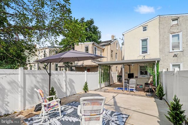 523 GREEN, Philadelphia, PA 19128