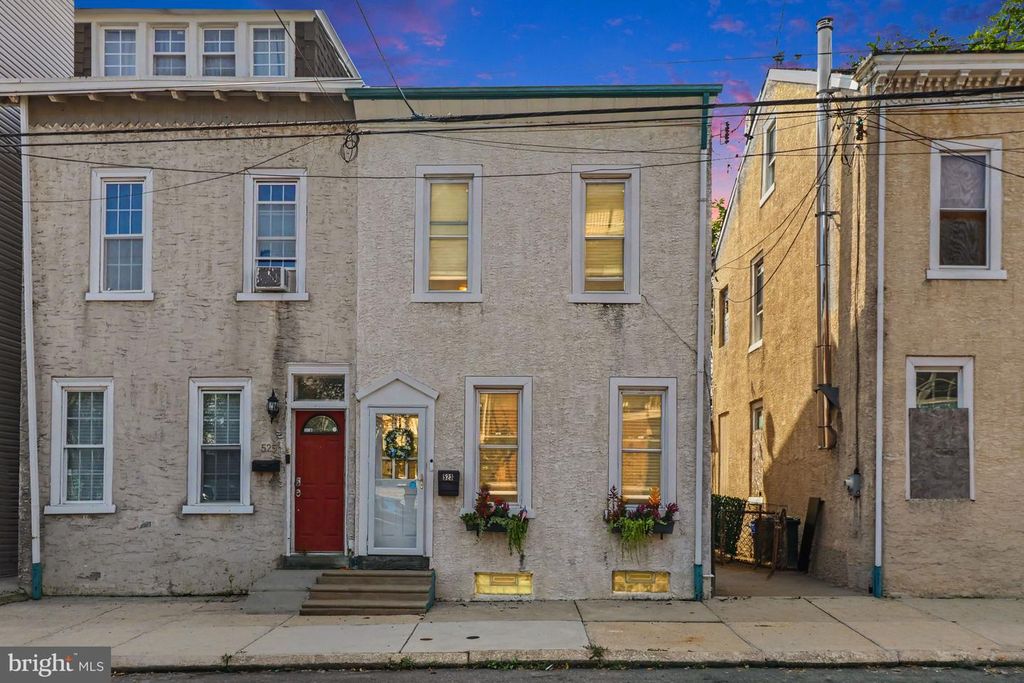 523 GREEN, Philadelphia, PA 19128
