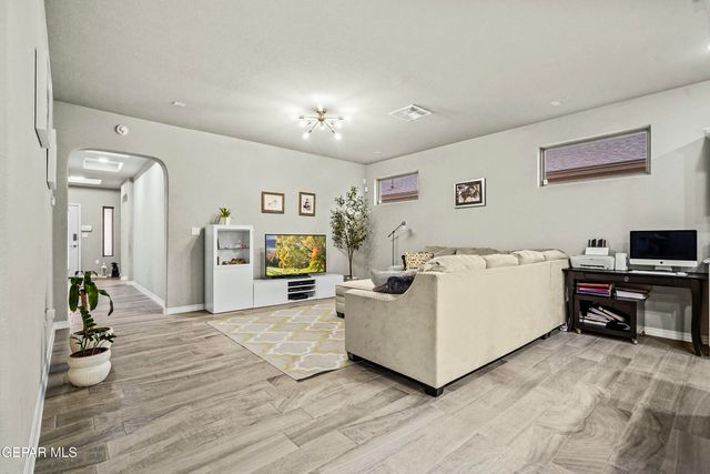 14239 CHARLES POLLOCK Avenue, El Paso, TX 79938