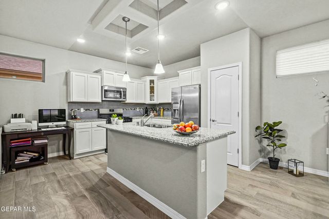 14239 CHARLES POLLOCK Avenue, El Paso, TX 79938