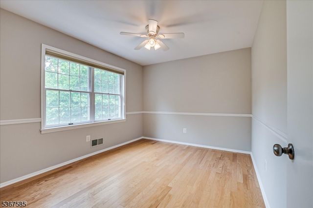 18 Joshua Dr, Hillsborough Twp., NJ 08844
