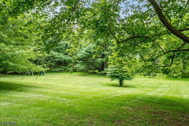 18 Joshua Dr, Hillsborough Twp., NJ 08844