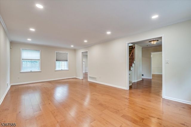 18 Joshua Dr, Hillsborough Twp., NJ 08844