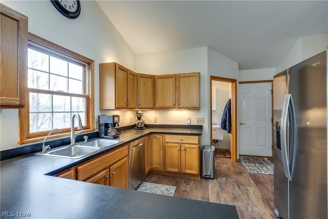 1481 Brookridge Avenue, Louisville, OH 44641